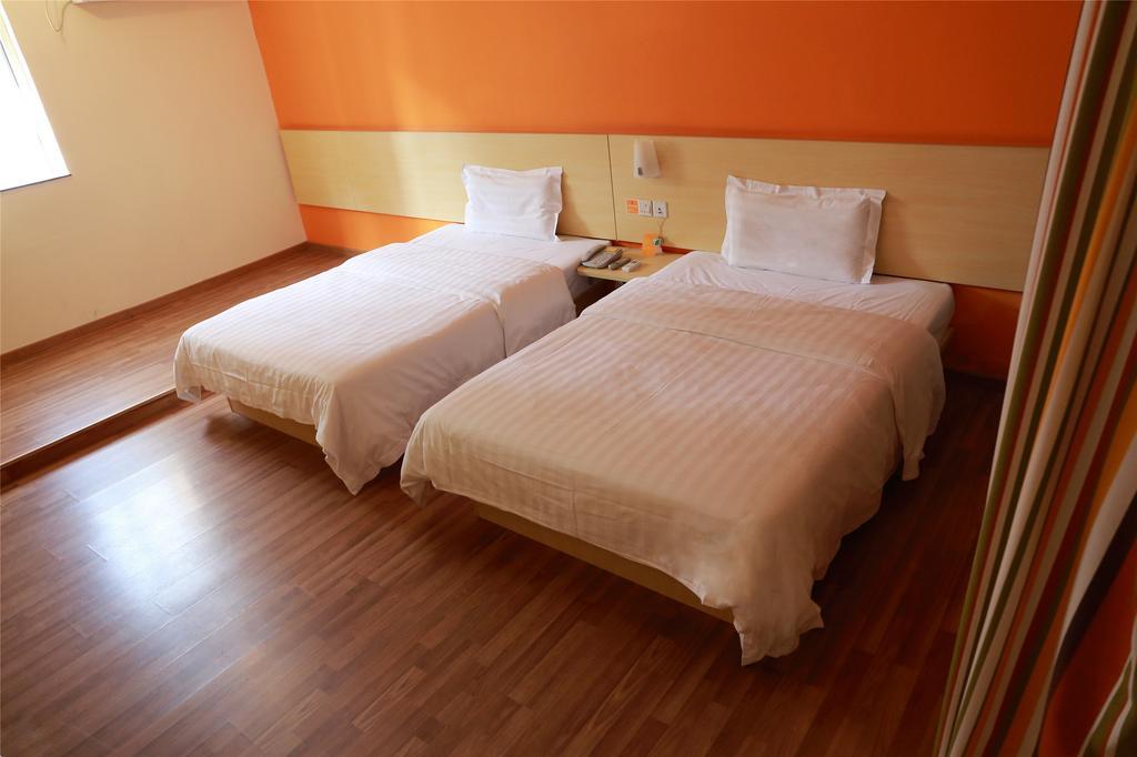 7Days Inn Chengdu North Railway Station المظهر الخارجي الصورة